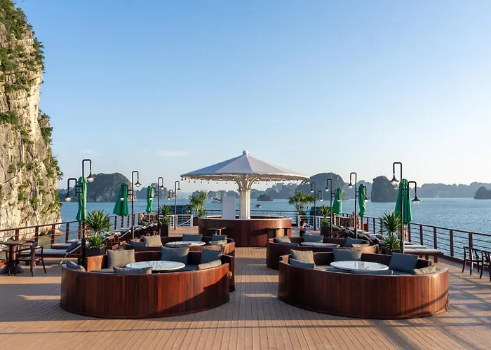 Cycad Cruise Hạ Long