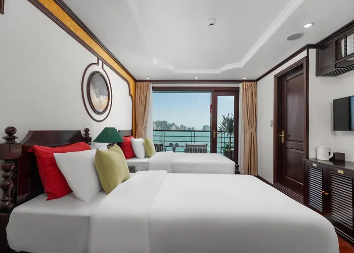 Cycad Cruise Hạ Long