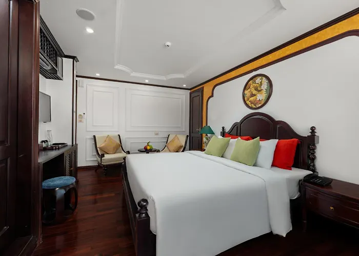  Cycad Cruise Hạ Long