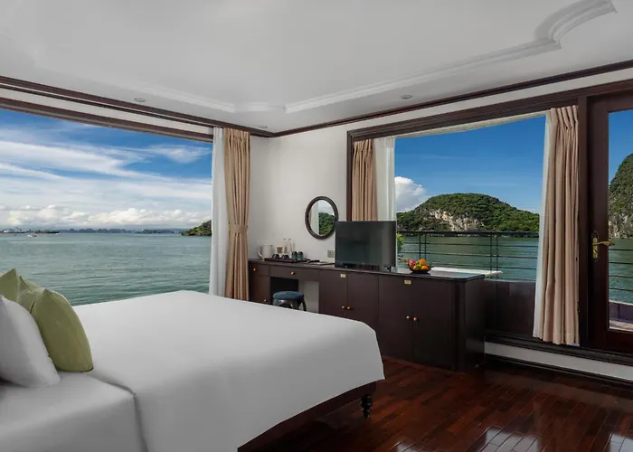 Cycad Cruise  Hạ Long